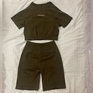 Alphalete Amplify Set in Canteen